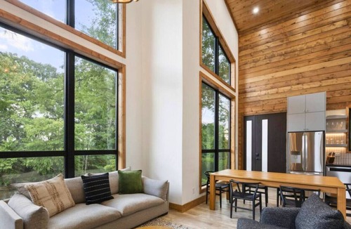 Broken Bow Cabin | Riverfront Eagletown Retreat for Families, Groups