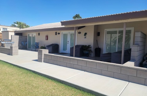 Bullhead City House | Riverfront Oasis! Sleeps 9