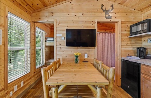 Kernville Cabin | Riverside Cabin at KRS Campground (Cabin 4)