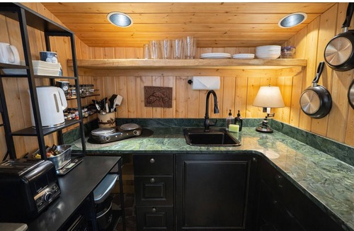 Leavenworth Apartment | Riverside Loft Suite | Live Like a Local | Firepit