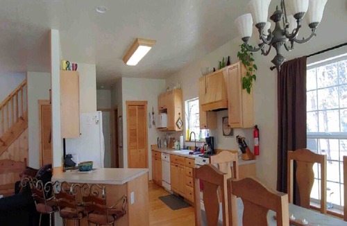 Three Rivers House | Riverview Cabin Retreat - on the Deschutes River