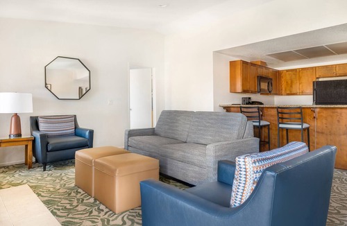 San Diego Country Estates Resort | Riviera Oaks Resort by Coolvacay