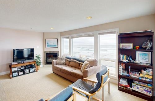 Rockaway Beach House | Rockaway Beach Condos