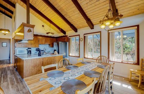 Rockaway Beach House | Rockaway Beach House