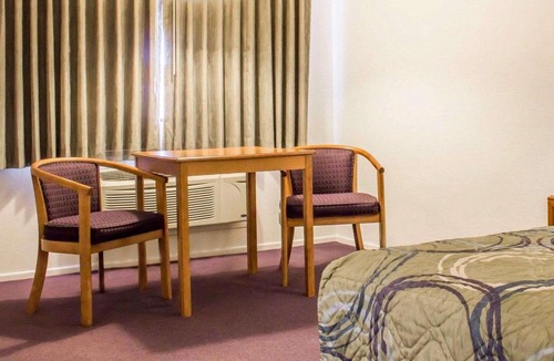 Snowflake Hotel | Rodeway Inn Silver Creek Inn