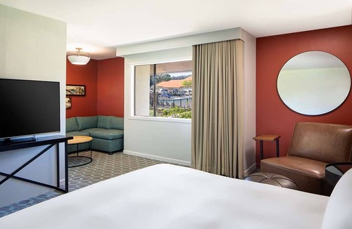 Live Oak Hotel | Romantic Hideout | Suite w/Resort View