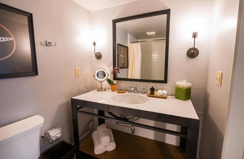 Live Oak Hotel | Romantic Hideout | Suite w/Resort View