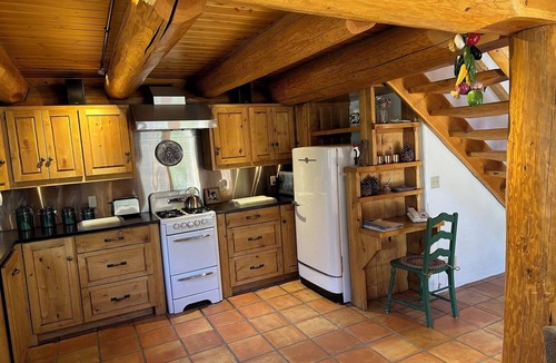 June Lake Cabin | Romantic log cabin getaway with spectacular mountain views. STR AP 18-005