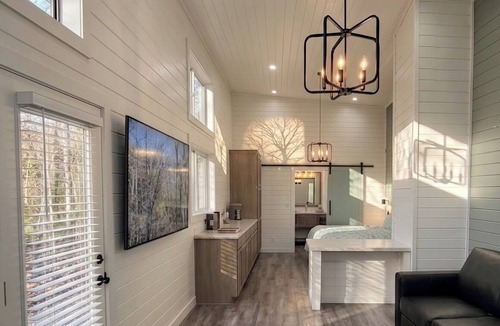 Cottonwood Ski Chalet | Romantic Red Rock Escape:1BR Cottonwood Chalet near Sedona Wine Trail & AC: TH25