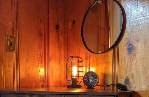 Downieville House | Room 5 - King Kitchenette