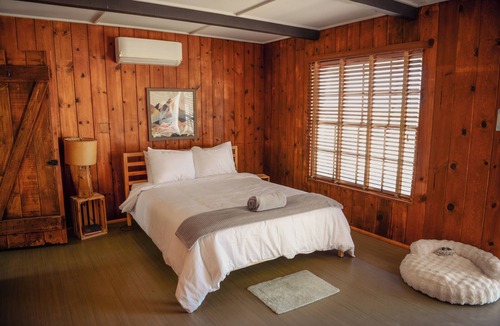 Joshua Tree Hotel | Room 6 Retro Desert Escape - Joshua Tree