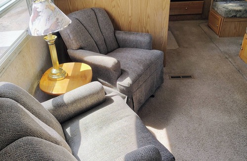 Scenic House | Roomy Bear Cave RV in the Desert in Marvelous Scenic, Arizona