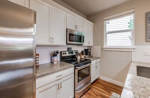 Ocean Shores House | Roost Cottage - Oyhut Bay Seaside Resort