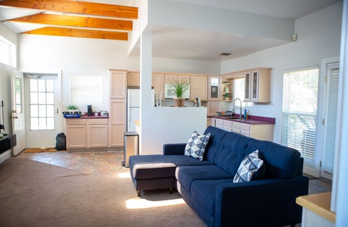North Central House | Rose Bowl Guest House