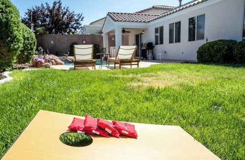 Paradise Hills House | Royal Skyline -Spacious & Modern 3BR w Pool