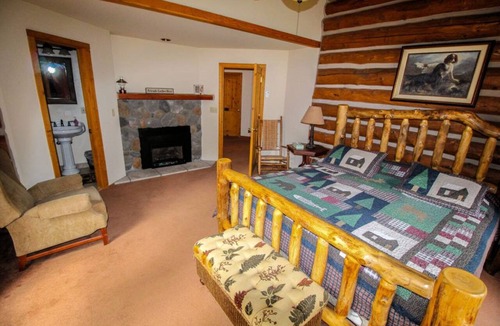 Greer Cabin | RS Lodge - 9 Bedrooms managed by Cabin Butler