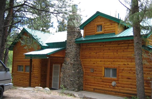Mammoth Creek Cabin | Rustic cabin where you can become one with nature!