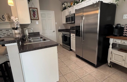 South Arlington House | Rustic-Chic Mansfield Matchday Retreat 3-2 Full-Access House
