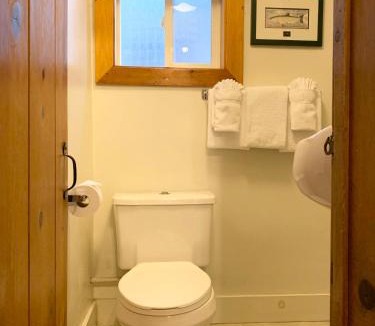 Tahoe Vista Hotel | Rustic Cottages