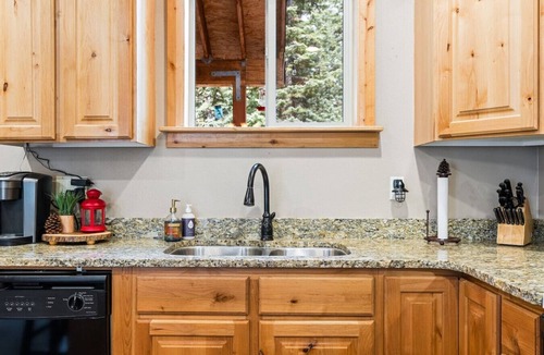 Meadow View Heights Cottage | Rustic Forest Retreat