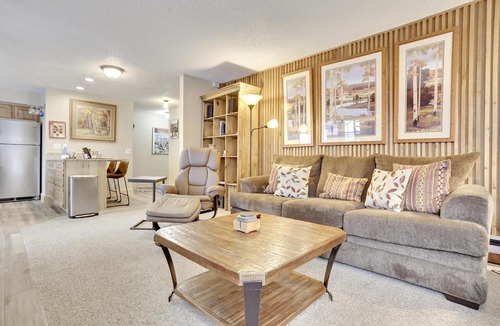 Peak 8 Condo | Rustic Mountain 2 Bedroom Condo