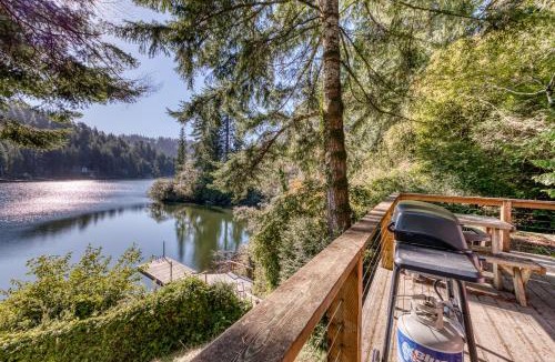 Florence House | Rustic Retreat on Mercer Lake