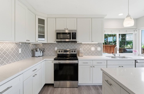 Mira Mesa House | San Diego Family Fun Retreat Sleeps 16+, Views, Game Room, Pool, Central