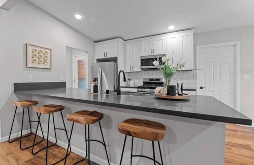 Fairmount Park House | San Diego Getaway ★ 2-in-1 House & Private Studio