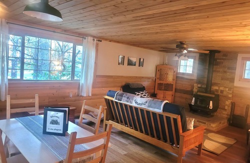 Hoodsport Cabin | San Gregorio - A Cozy & Dog Friendly Forest Retreat
