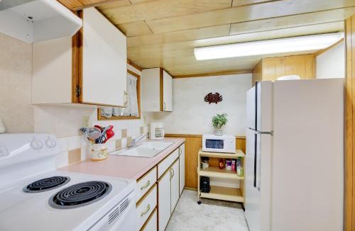 Waldport House | Sanderling Sea Cottages, Unit 1 with Deck!