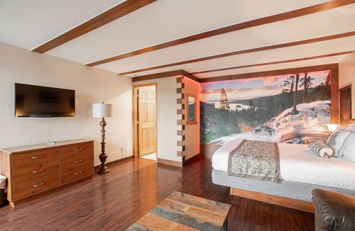 Ocean Shores Hotel | Sandpiper - Queen Studio Room at Wanderlust Inn, Pet Friendly