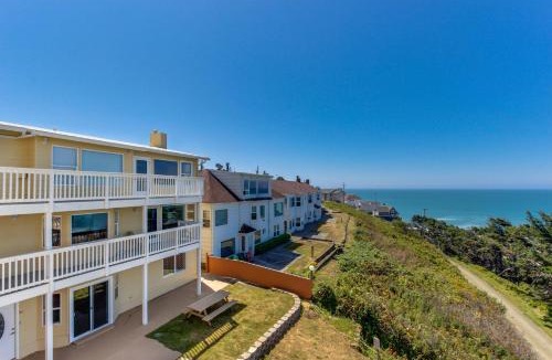 Lincoln City Apartment | Sandstone Point Hotel