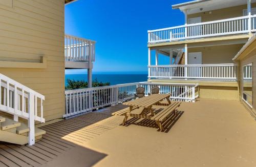 Lincoln City Apartment | Sandstone Point Hotel