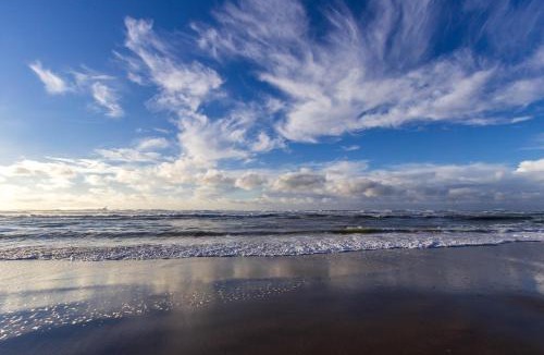 Lincoln City Apartment | Sandstone Point Hotel