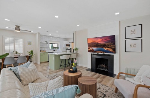 Park Santiago House | Santa Ana 3bd/2ba home only 10min to Disneyland!