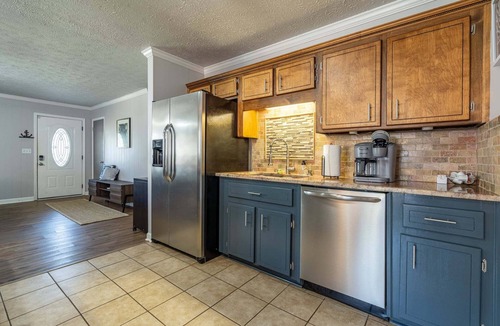 Acworth Cottage | Save Midweek 3Br Near Lake Acworth and Downtown