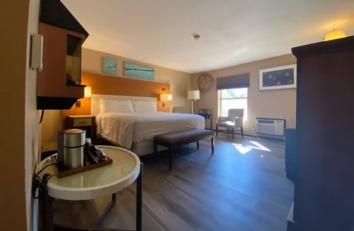 Mount Charleston Hotel | Scenic Escape w/Entertainment, Pet Access, Free Parking & Seasonal Fun