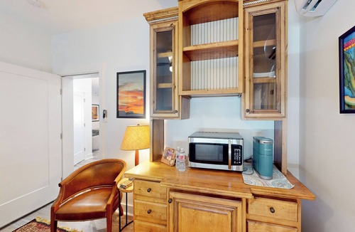 Big Water Cottage | Scenic Home w/Yard in Big Water, Dogs Welcome!
