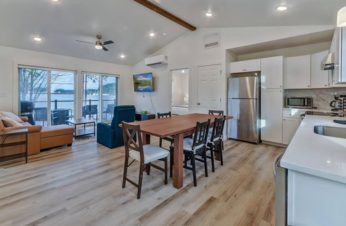 Agate House | Scenic New Built Waterfront Cabin on Hammersley Inlet Olympic Peninsula