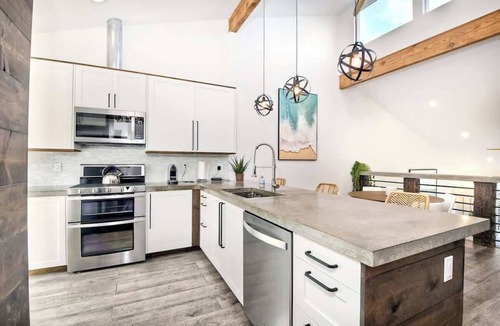 Leucadia House | Sea Bluff - Direct Beach Access