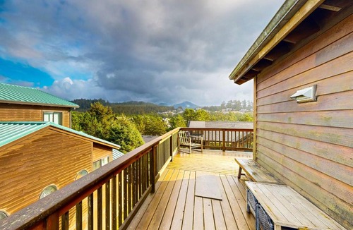 Kiwanda Shores House | Sea Stack View
