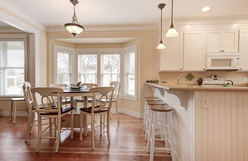 Seabrook House | Seabrook's Sunny Side Up: Dog Friendly!