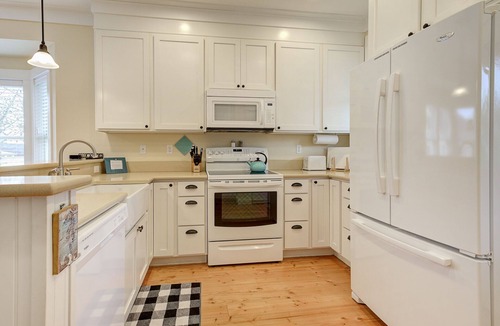 Seabrook House | Seabrook's Sunny Side Up: Dog Friendly!
