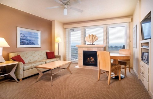 Seaside Resort | Seaside | Group Coastal Retreat | Pool + Beach | 3BR Sleeps 8