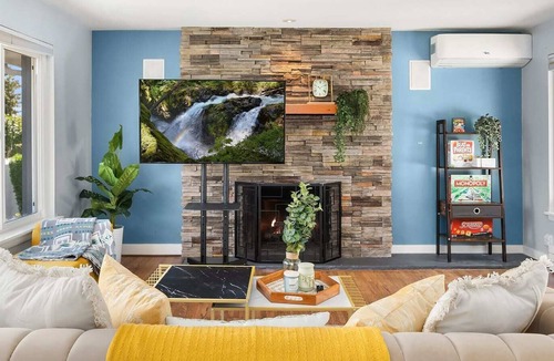 Mount Baker House | Seattle Secret Garden Modern House w/ Lake View
