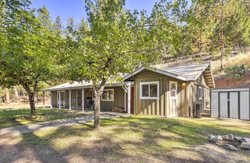 Douglas City House | Secluded Mountain Home near River - Dog-Friendly