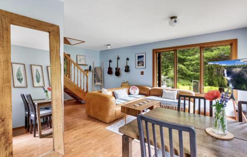 Marblemount House | Secluded North Cascades Retreat Private Trail Fire Pit
