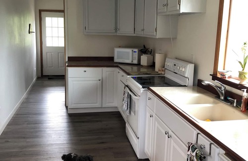 Banks House | Secluded Quiet Country Getaway- The Bunkhouse- Spectacular views and sunsets.