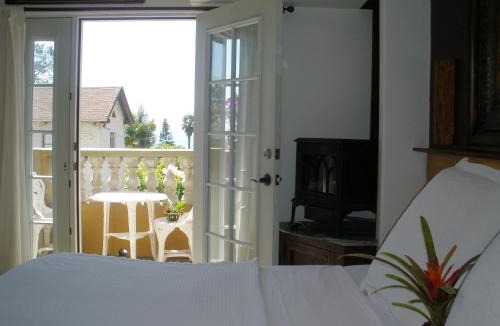 Del Mar Hotel | Secret Garden Inn