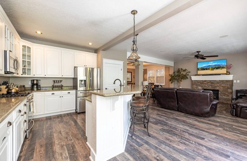 Ponderosa Trails House | Separation Canyon Retreat